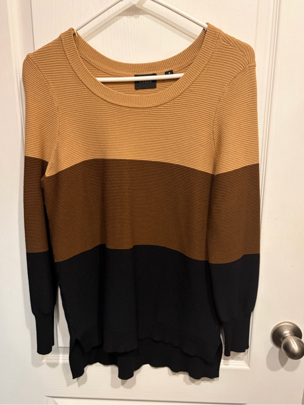 Cyrus Colorblock Crewneck Sweater in Tan, Brown & Black